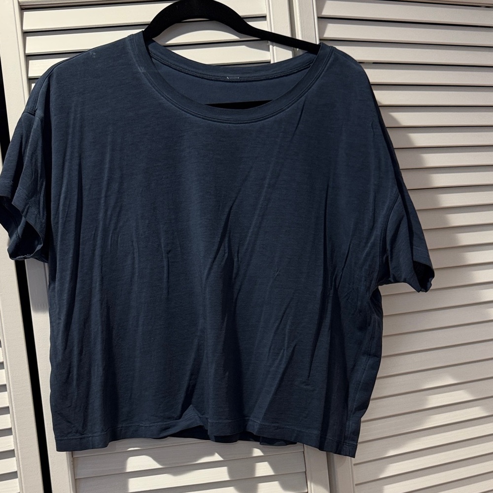 Lululemon Cates tee